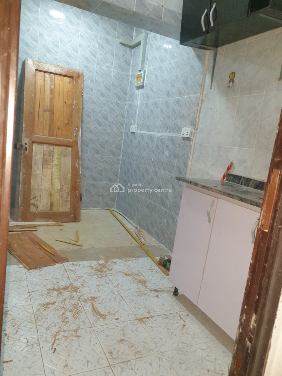 Spacious Miniflat Newly Renovated, Off New Road Igboefon, Lekki, Lagos, Mini Flat (room and Parlour) for Rent