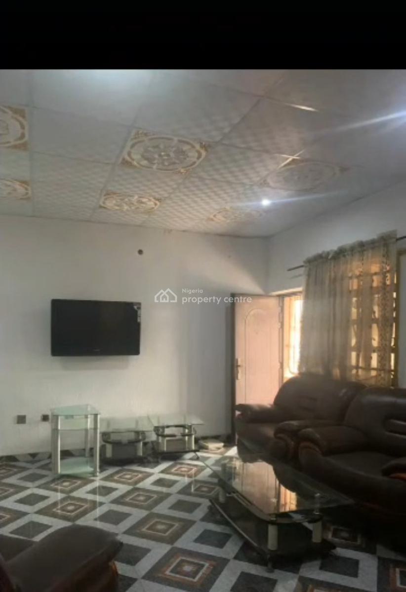 Quick Letting*  * Off Olatilewa Street, Via Ogunlana Drive, Surulere, Lagos, Flat / Apartment for Rent