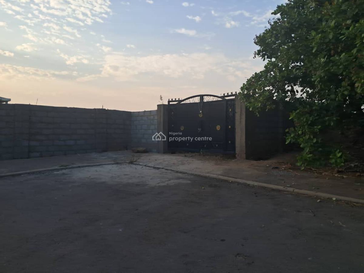 Exclusive 2,200 Sqm Prime Residential Land -- Guzapes Elite Gated, Guzape District, Abuja, Residential Land for Sale