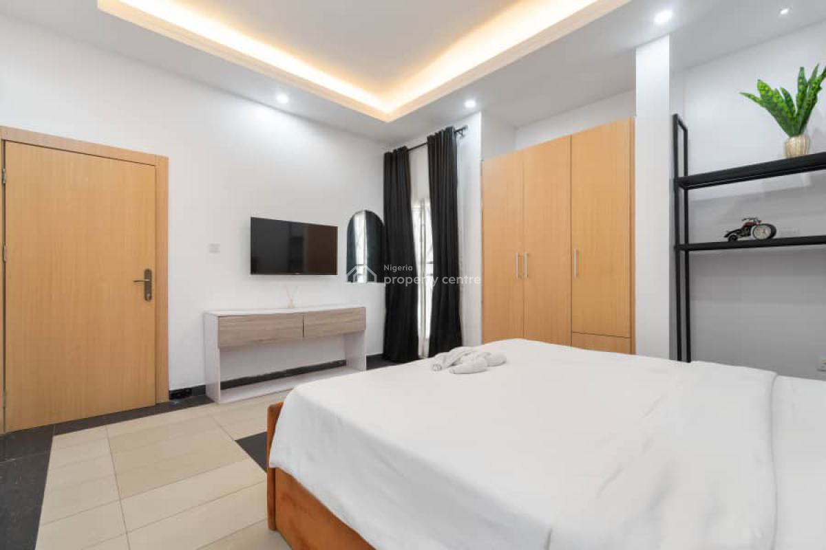 Luxury 1 Bedroom Apartment with Wine Bar and Elevator, Lekki Phase 1, Lekki, Lagos, Flat / Apartment Short Let
