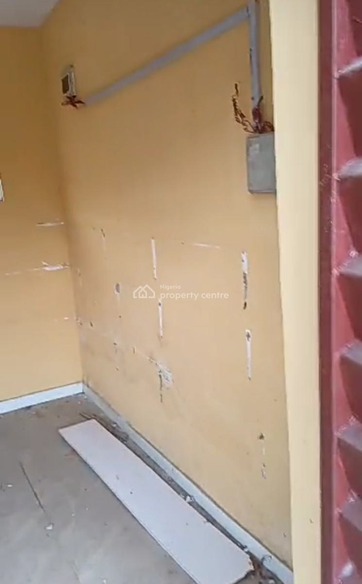 Medium Size Shop Facing Major Road{ Video}, Olokonla, Ajah, Lagos, Commercial Property for Rent