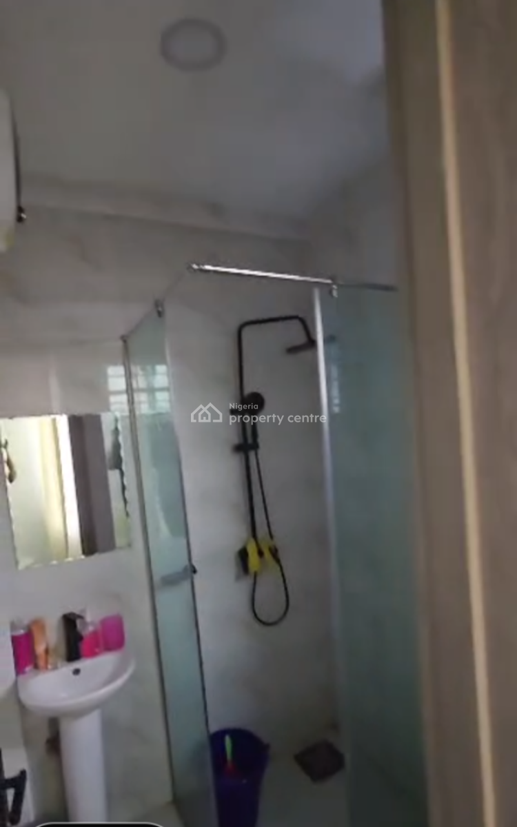 Serviced 3 Bedroom Terrace + 1 Room Bq, Lekki The By Updc Estate, Lekki Phase 1, Lekki, Lagos, Terraced Duplex for Rent