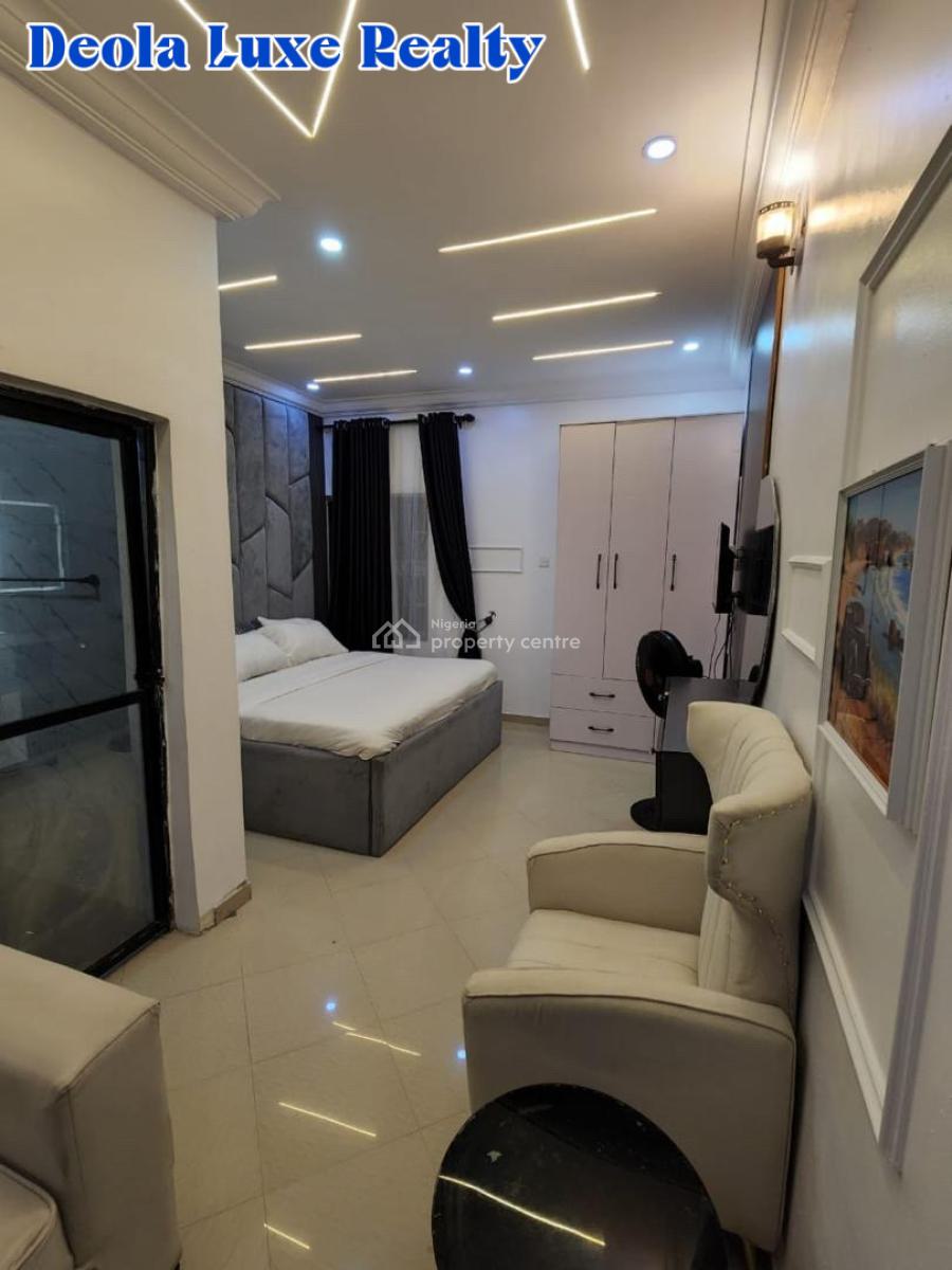 a Clean 1 Bedroom Fully Serviced Apartment Available, Lekki Phase 1 (2 Minutes From Imax), Lekki, Lagos, Flat / Apartment Short Let