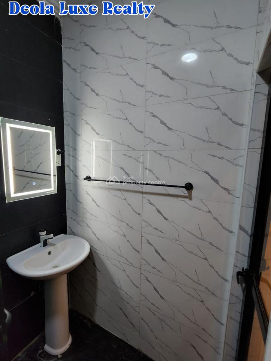 a Clean 1 Bedroom Fully Serviced Apartment Available, Lekki Phase 1 (2 Minutes From Imax), Lekki, Lagos, Flat / Apartment Short Let