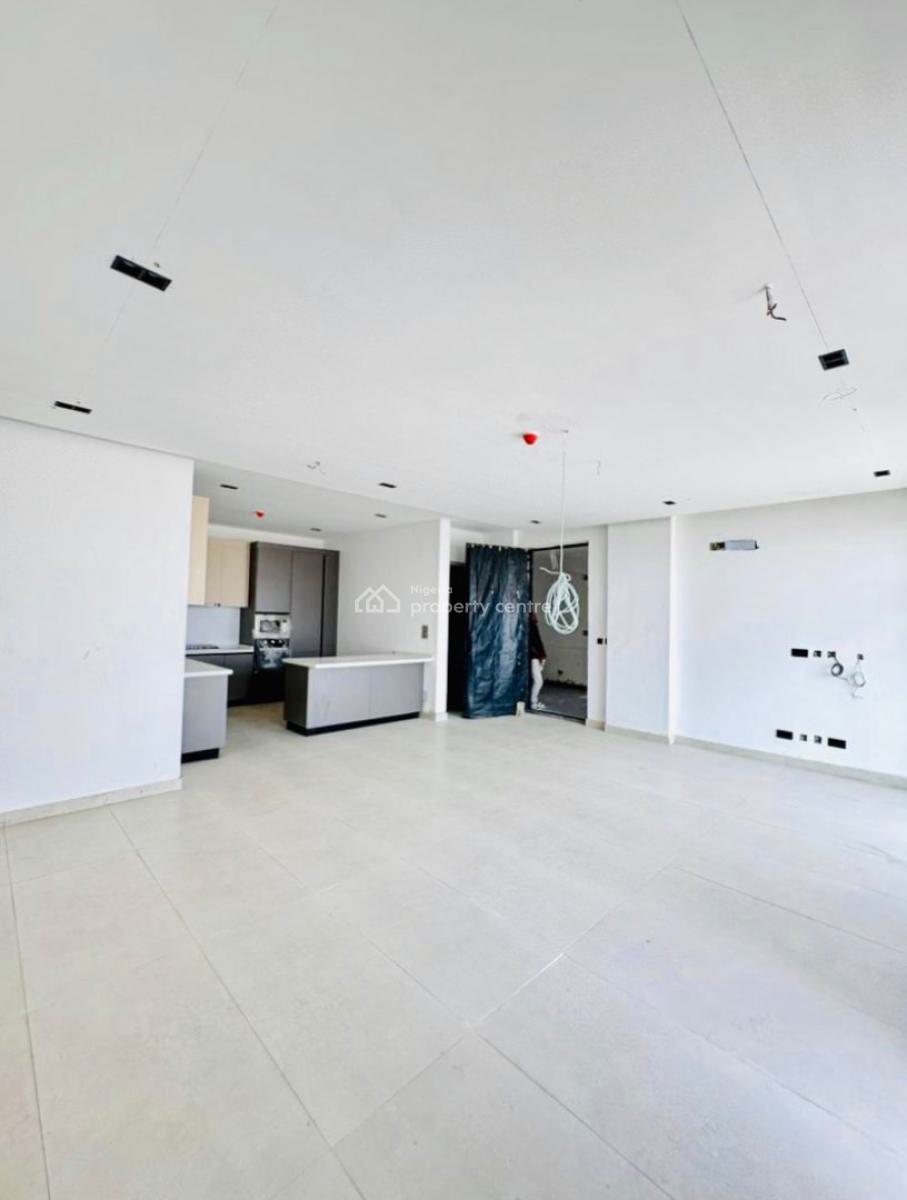 Luxury and Spacious 2 Bedroom Apartment with Elevator, Lekki Phase 1, Lekki, Lagos, Flat / Apartment for Sale