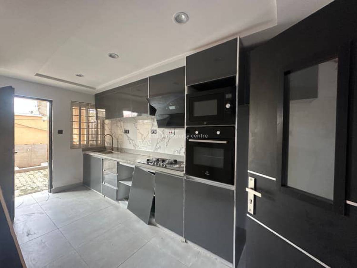 3 Bedroom with Bq, Lekki Phase 1, Lekki, Lagos, Flat / Apartment for Sale