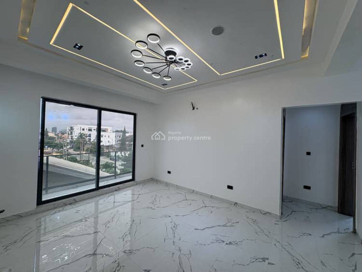 3 Bedroom Brand New, Lekki Phase 1, Lekki, Lagos, Flat / Apartment for Sale