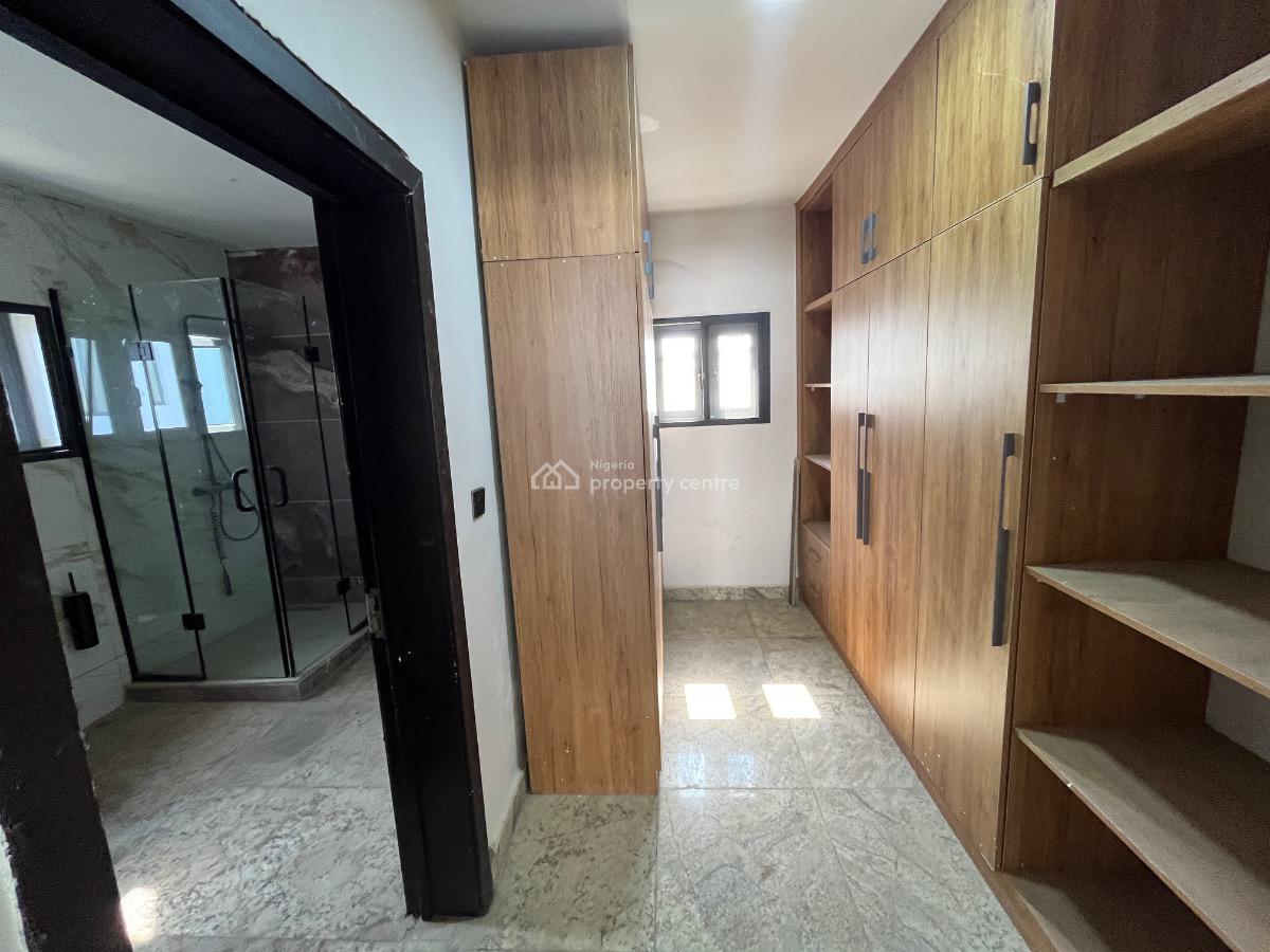 5 Bedroom Detached Duplex + 3 Living Room + Bq, Guzape District, Abuja, Detached Duplex for Sale