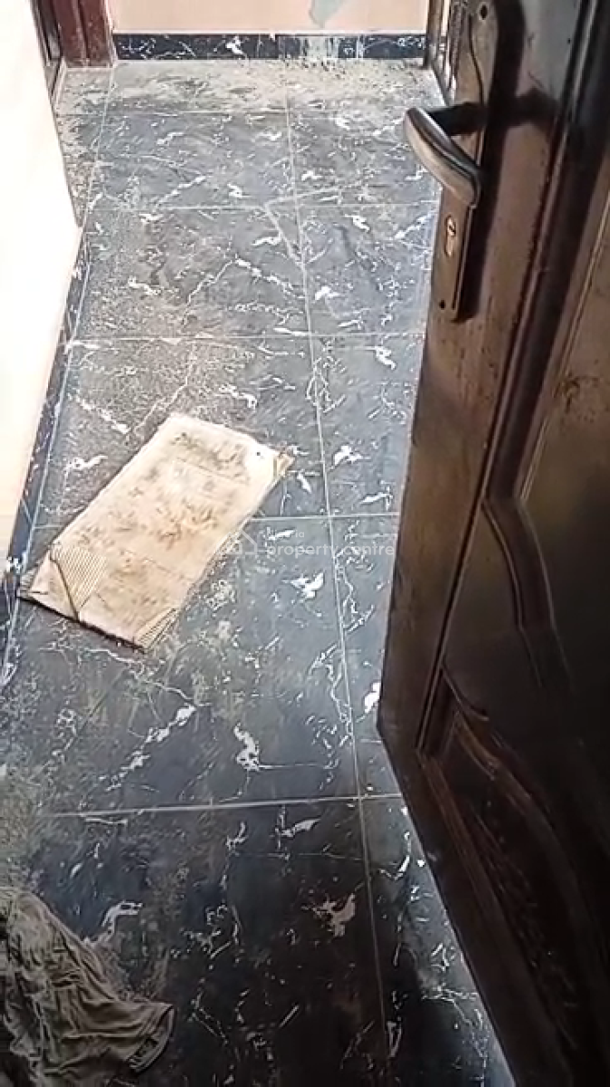 Loving 2 Rooms & a Parlour, Off Alhaji Agbeke Street, Ago Palace, Isolo, Lagos, Flat / Apartment for Rent