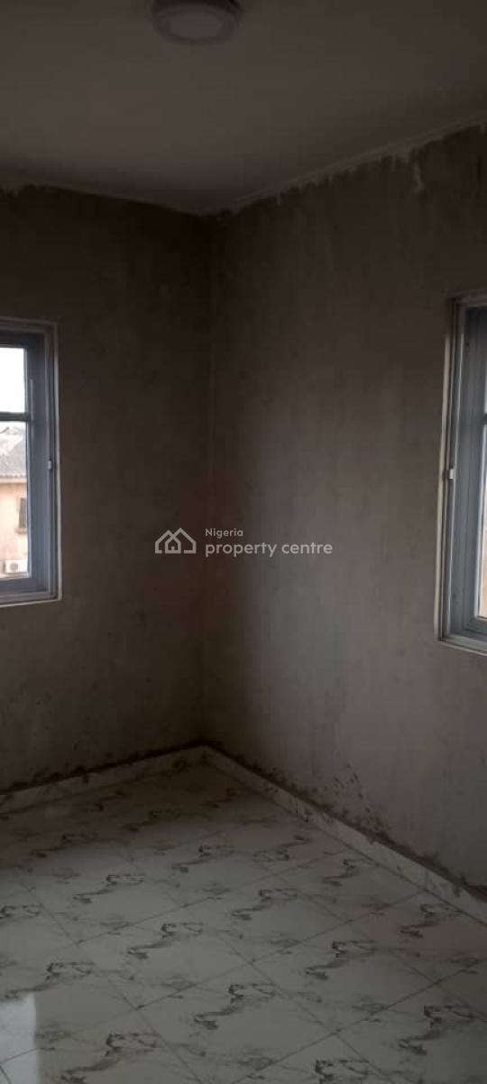 Well Renovated 2 Bed Room Flat at Jakande Estate Isolo, Jakande Estate Isolo Lagos, Oke Afa, Isolo, Lagos, Flat / Apartment for Sale
