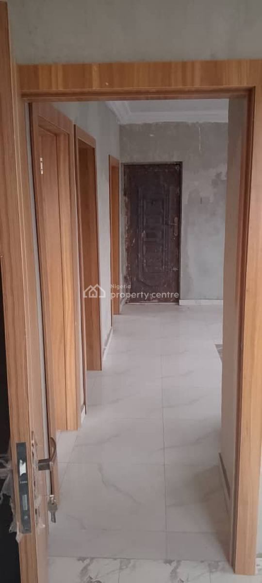 Well Renovated 2 Bed Room Flat at Jakande Estate Isolo, Jakande Estate Isolo Lagos, Oke Afa, Isolo, Lagos, Flat / Apartment for Sale