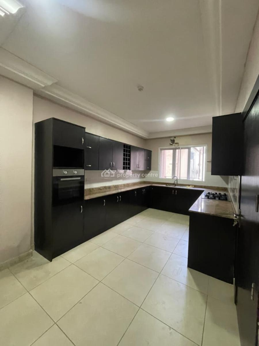 Fully Serviced and Luxury 3 Bedroom Apartment, Upstairs, No. 33, Dennis Abey Street, Chevron Drive, Lekki Expressway, Lekki, Lagos, Flat / Apartment for Rent