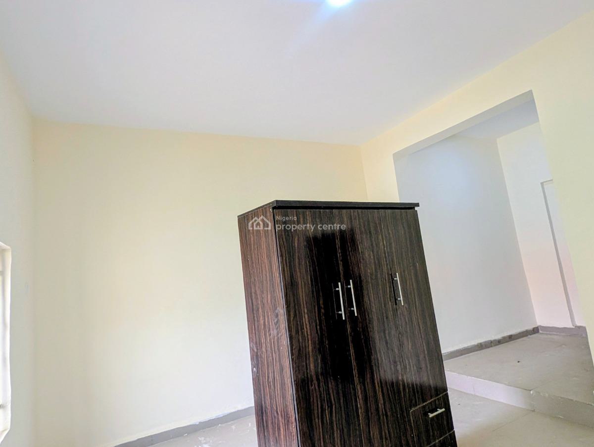 Renovated 2bed Room Flat Ground Floor in Asokoro District Abuja, Asokoro, Asokoro District, Abuja, Flat / Apartment for Rent