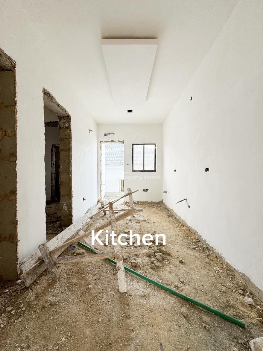 Lovely 3 Bedroom Apartment with Bq, Lekki, Lekki, Lagos, Block of Flats for Sale