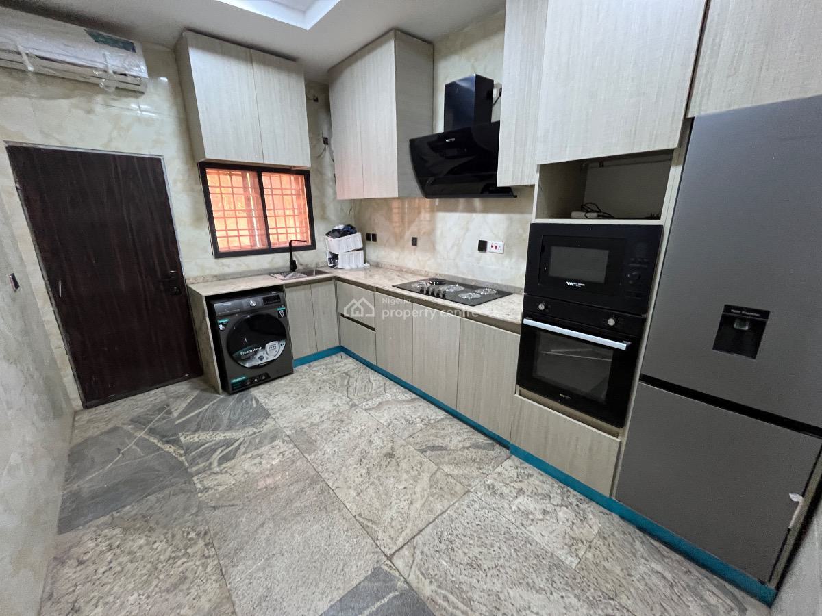 4 Bedroom Terrace Duplex + Bq, Guzape District, Abuja, Terraced Duplex for Sale