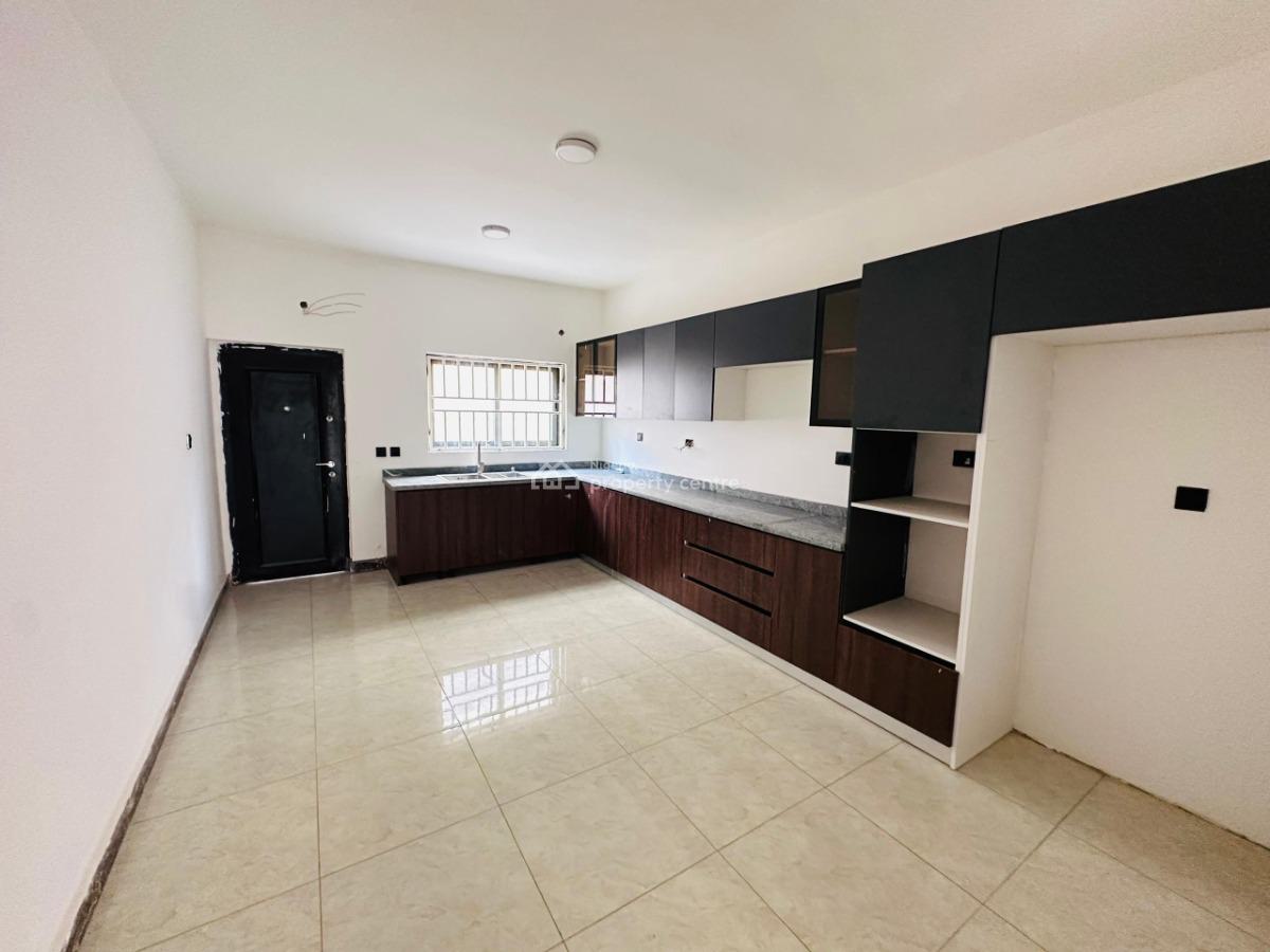 Spacious 5 Bedroom Semi Detached Duplex with Bq, Mabushi District, Mabushi, Abuja, Semi-detached Duplex for Sale