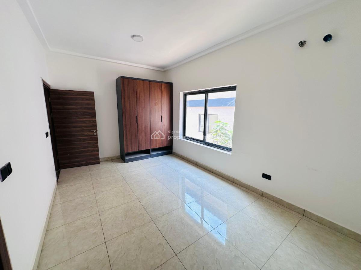 Spacious 5 Bedroom Semi Detached Duplex with Bq, Mabushi District, Mabushi, Abuja, Semi-detached Duplex for Sale