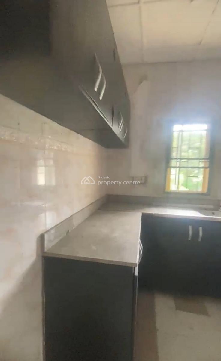 Upstairs 2: Bedroom Apartment {video}, Thomas Estate, Ajah, Lagos, Flat / Apartment for Rent