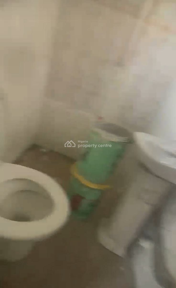 Upstairs 2: Bedroom Apartment {video}, Thomas Estate, Ajah, Lagos, Flat / Apartment for Rent