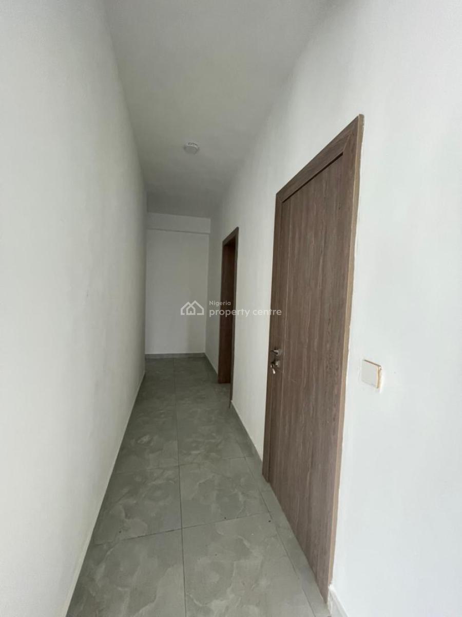 3 Bedroom Apartment with Gym and Elevator, Right Hand Side, Lekki, Lagos, Flat / Apartment for Rent