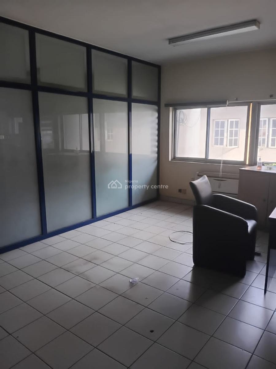 160sqm Open Plan Office, Opebi, Ikeja, Lagos, Office Space for Rent