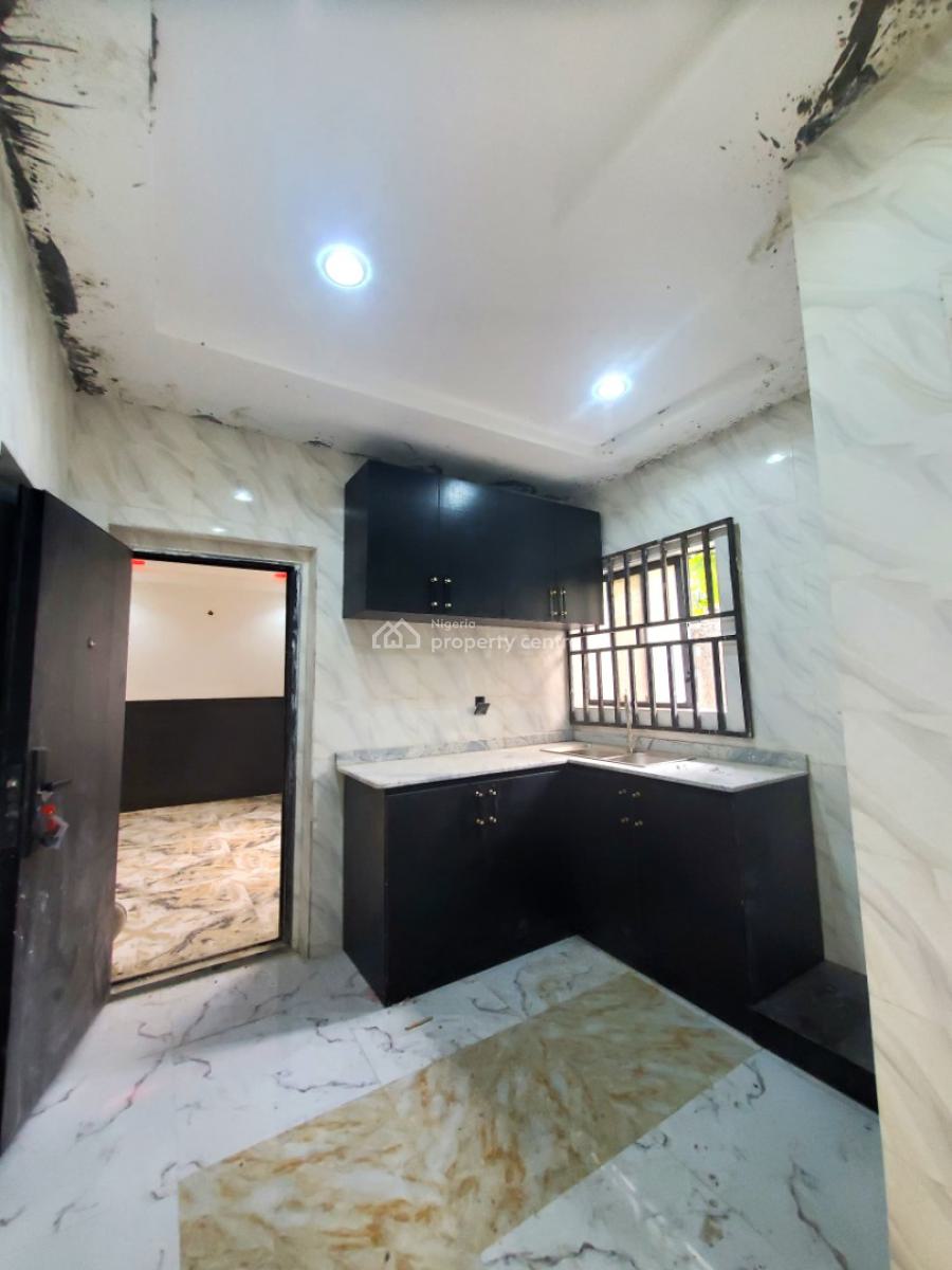 Modern 3 Bedroom Flat Only 2 in The Compound, Wilson Avenue, Woji, Port Harcourt, Rivers, Flat / Apartment for Rent