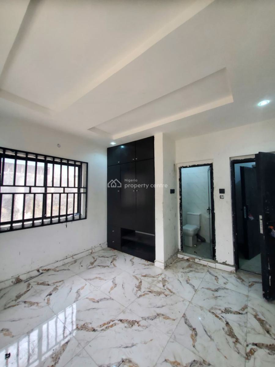 Modern 3 Bedroom Flat Only 2 in The Compound, Wilson Avenue, Woji, Port Harcourt, Rivers, Flat / Apartment for Rent