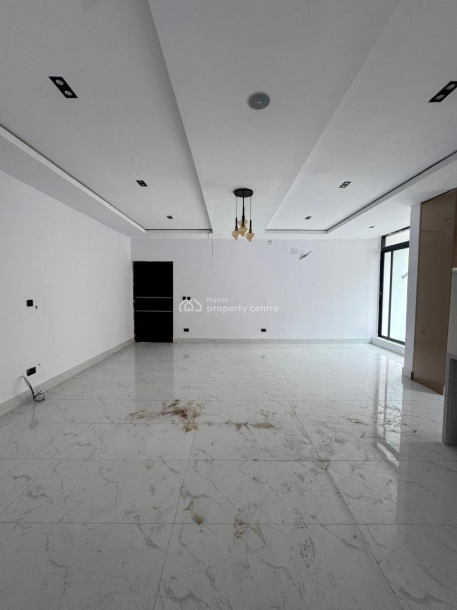 Investment Worthy 2 Bedroom Apartment  with Elevator,gym House, Lekki Phase 1, Lekki, Lagos, Block of Flats for Sale