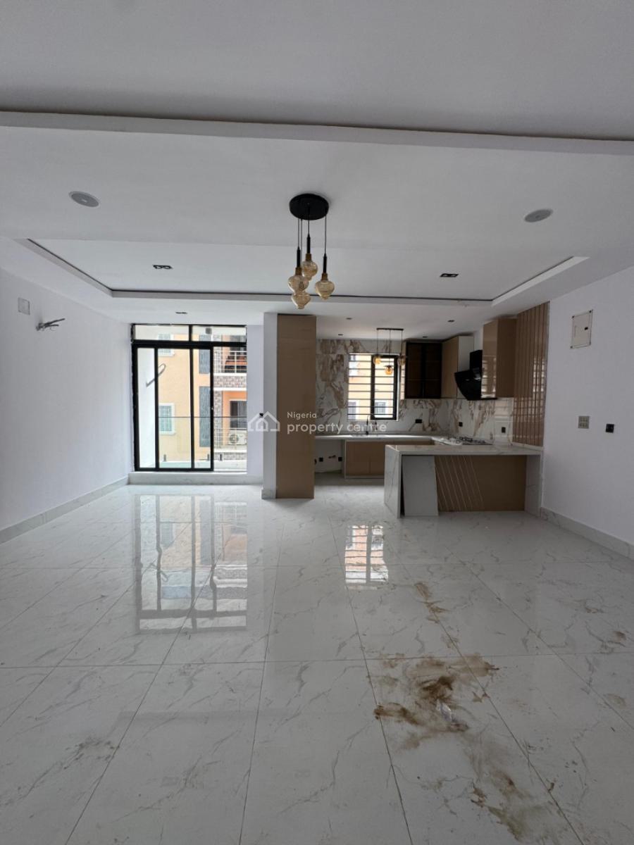 Investment Worthy 2 Bedroom Apartment  with Elevator,gym House, Lekki Phase 1, Lekki, Lagos, Block of Flats for Sale