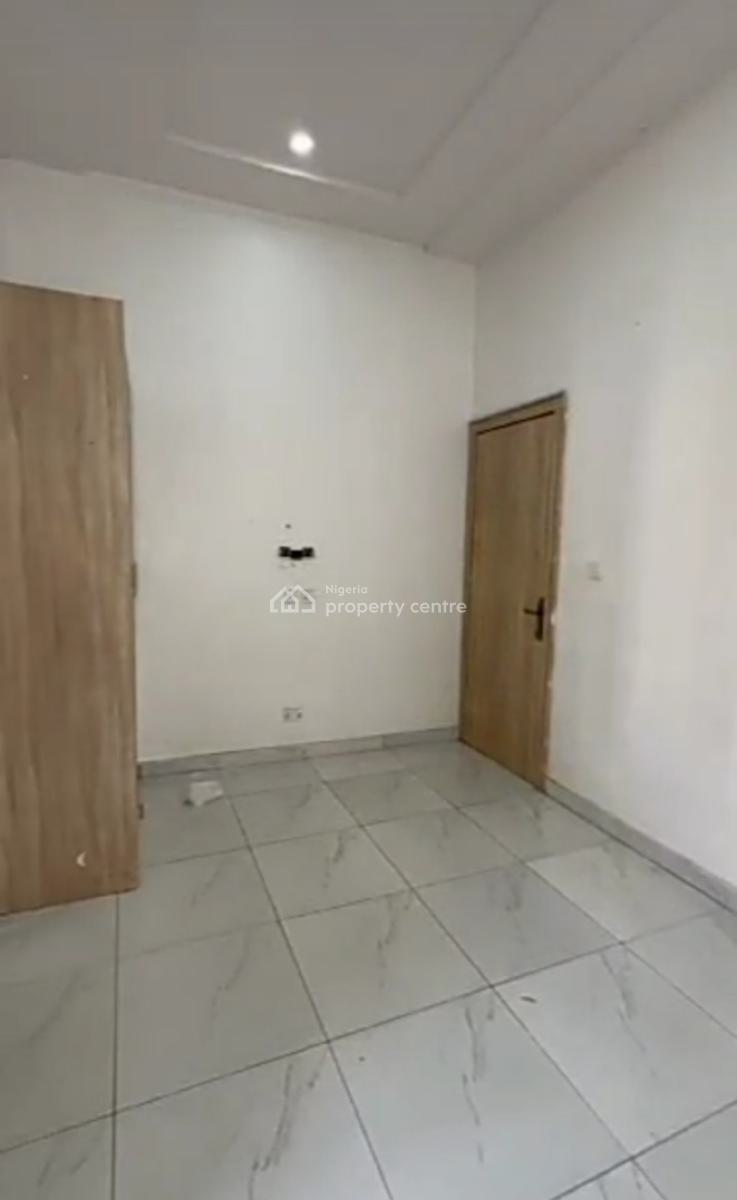 Upstairs Bedroom Inside a Shared Duplex, Emcel Garden Estate Orchid Road, Lekki, Lagos, Self Contain (single Rooms) for Rent