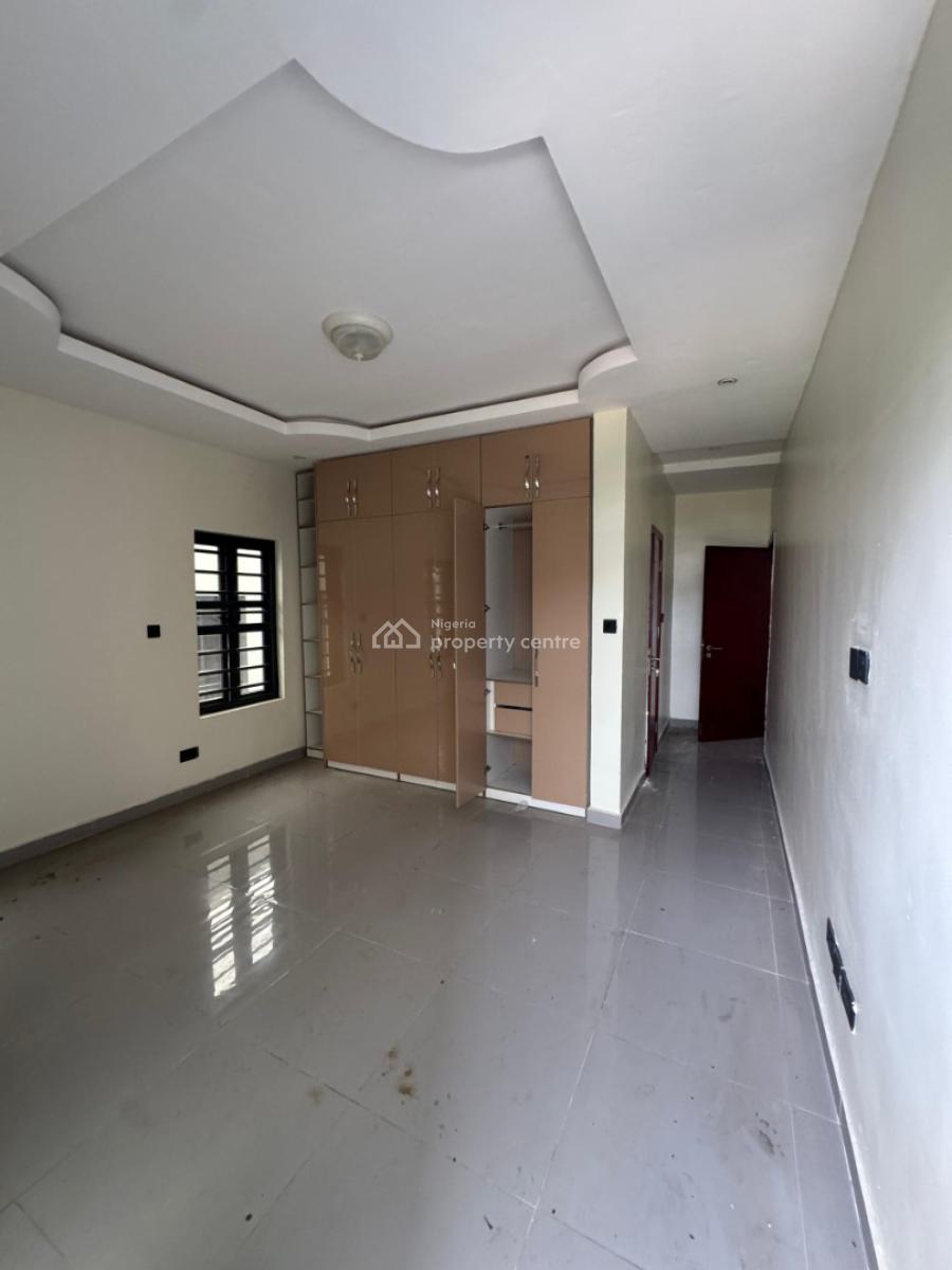 Decently Sized 2 Bedroom Apartment  with Swimming Pool, Ikate, Lekki, Lagos, Block of Flats for Sale