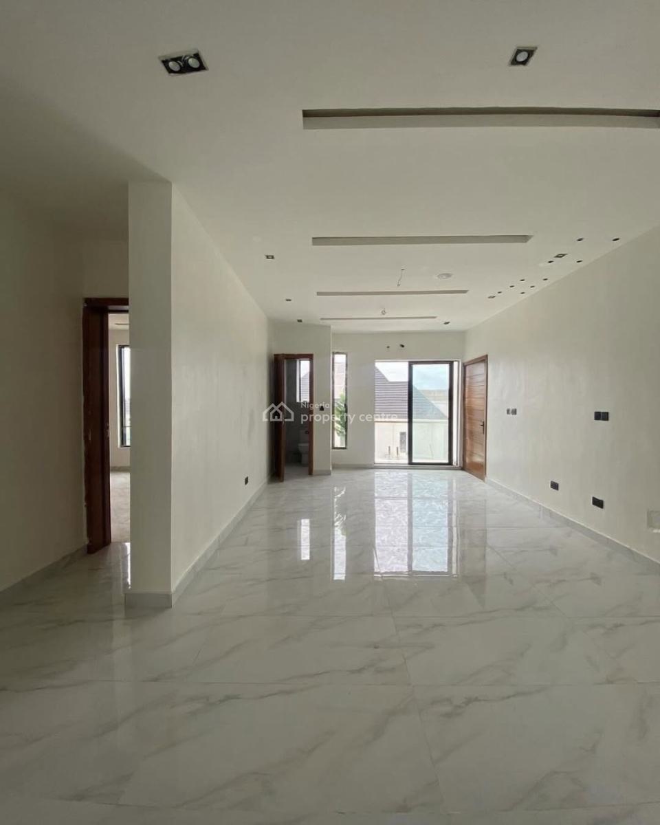 Beautiful 2 Bedroom Apartment, Ologolo, Lekki, Lagos, Flat / Apartment for Rent