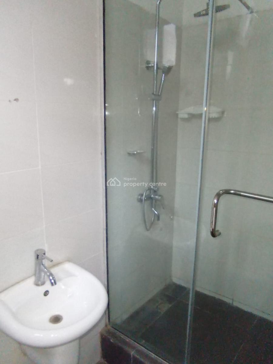 Spacious 3 Bedroom Apartment with Bq, Lekki Phase 1, Lekki, Lagos, Flat / Apartment for Sale