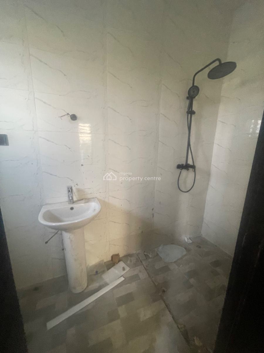 2 Bedroom Apartment, Off Yetunde Brown, Gbagada, Lagos, Flat / Apartment for Rent