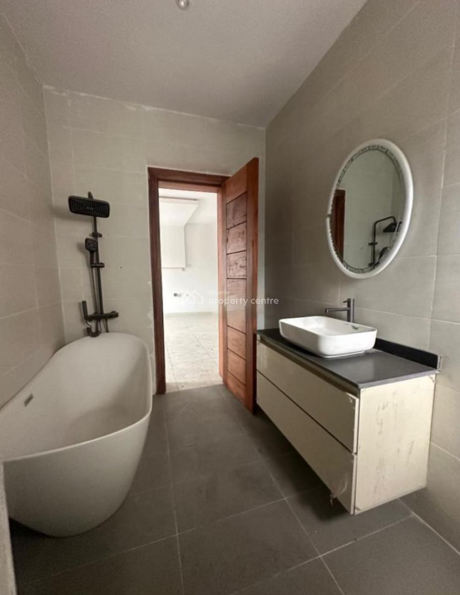 Elegantly Built 5 Bedroom Maisonette with Bq, Lekki Phase 1, Lekki, Lagos, House for Sale