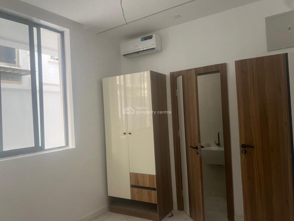 Newly Built 1 Bedroom Apartment with Swimming Pool, Elevator & Gym., Lekki Phase 1, Lekki, Lagos, Flat / Apartment for Sale