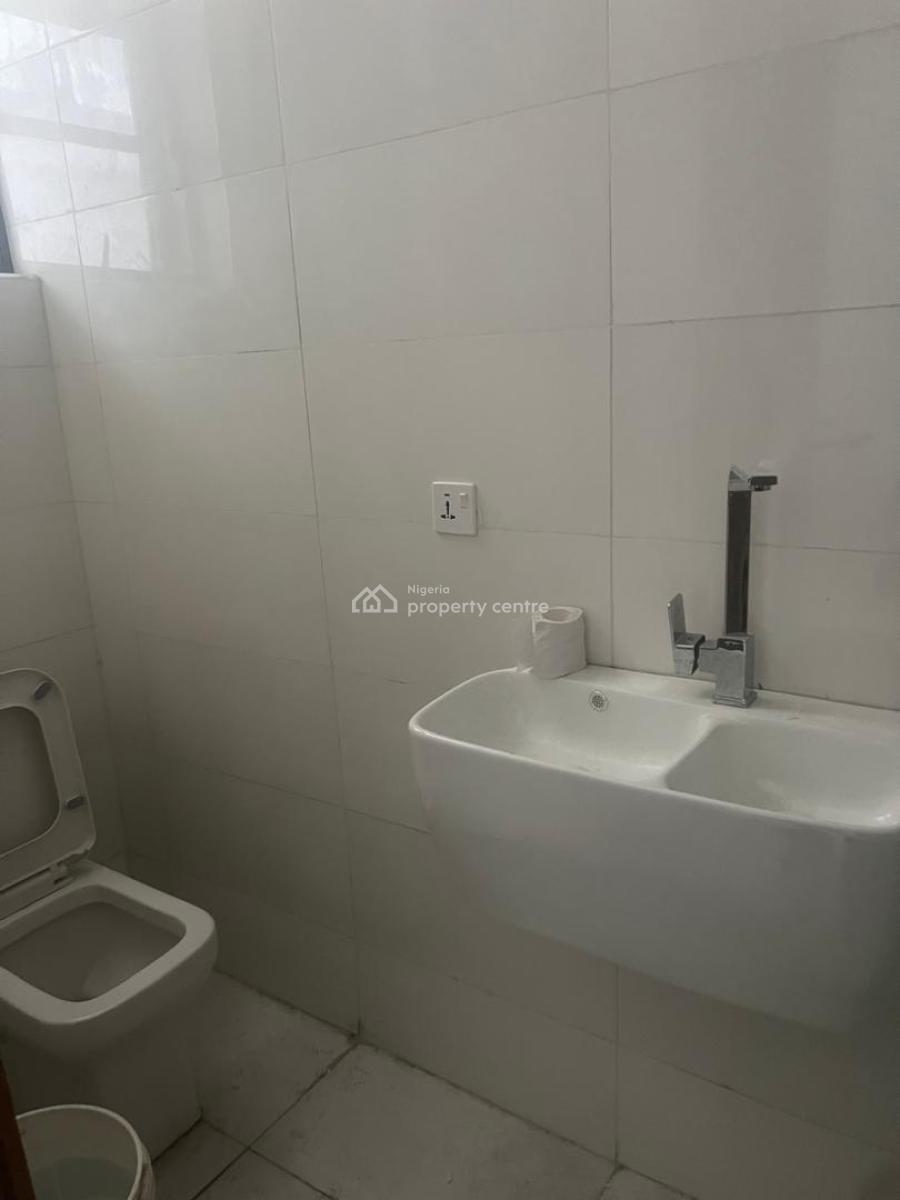 Newly Built 1 Bedroom Apartment with Swimming Pool, Elevator & Gym., Lekki Phase 1, Lekki, Lagos, Flat / Apartment for Sale