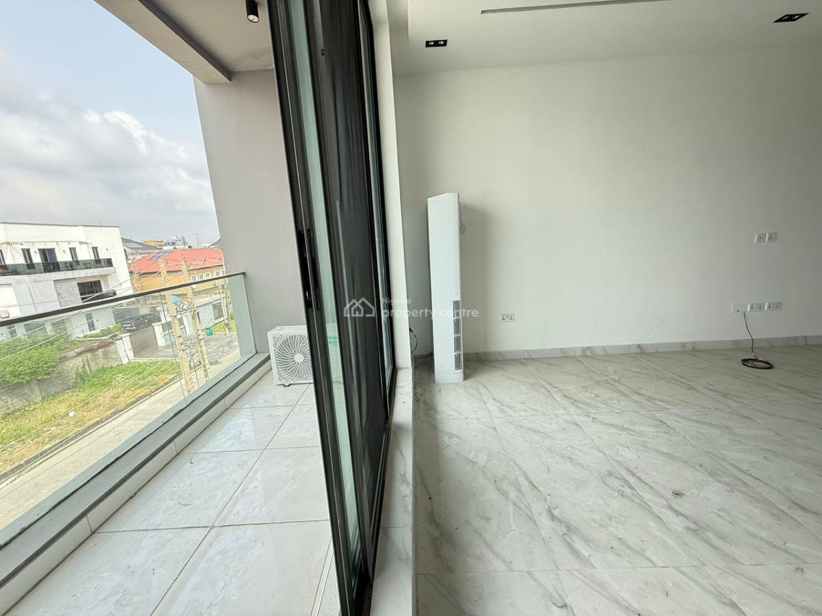 Contemporary 2 Bedroom Apartment with Elevator , Pool & Gym ️, Lekki Phase 1, Lekki, Lagos, Flat / Apartment for Sale