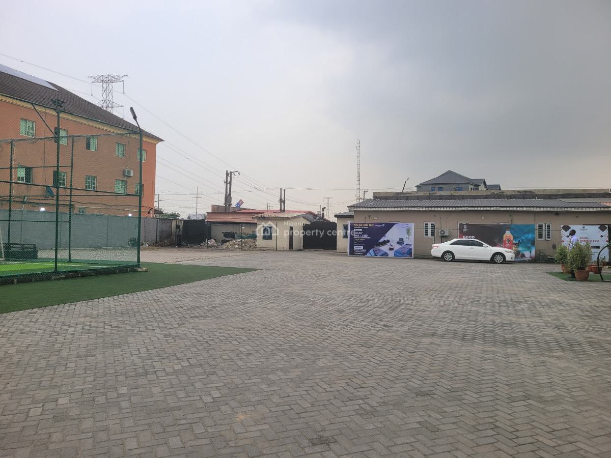 120 Square Meters Open Plan Office Space, Damage Square,  Ologolo Road, Ologolo, Lekki, Lagos, Office Space for Rent
