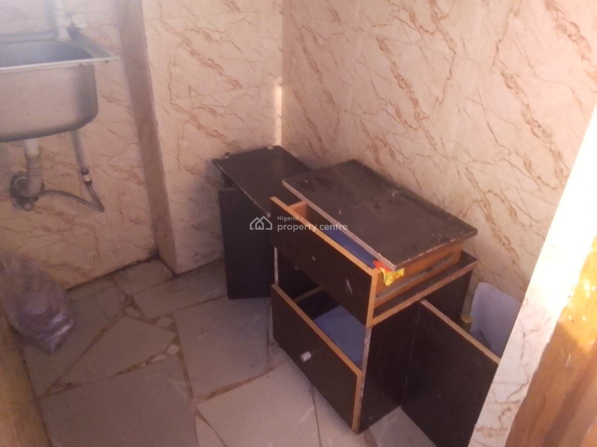 Luxury Self Contain with Excellent Features, Ogombo, Ajah, Lagos, Self Contain (single Rooms) for Rent