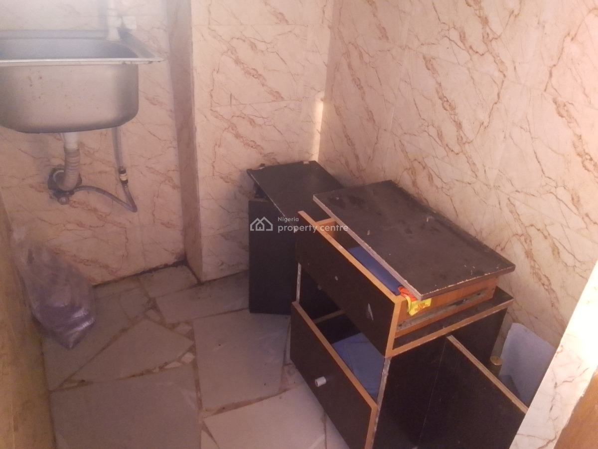 Luxury Self Contain with Excellent Features, Ogombo, Ajah, Lagos, Self Contain (single Rooms) for Rent