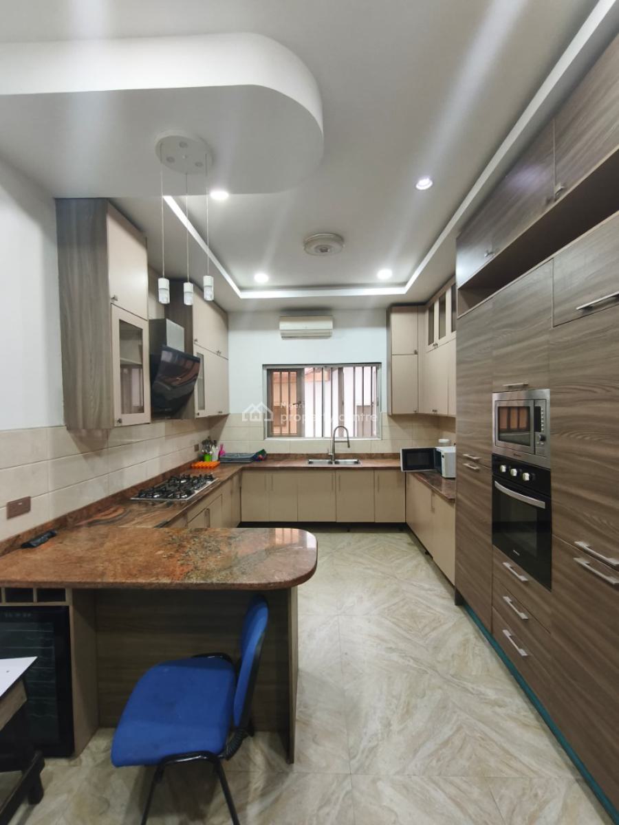 3 Bedroom Flat with Bq, Shonibare Estate, Ikeja Gra, Ikeja, Lagos, Flat / Apartment for Rent