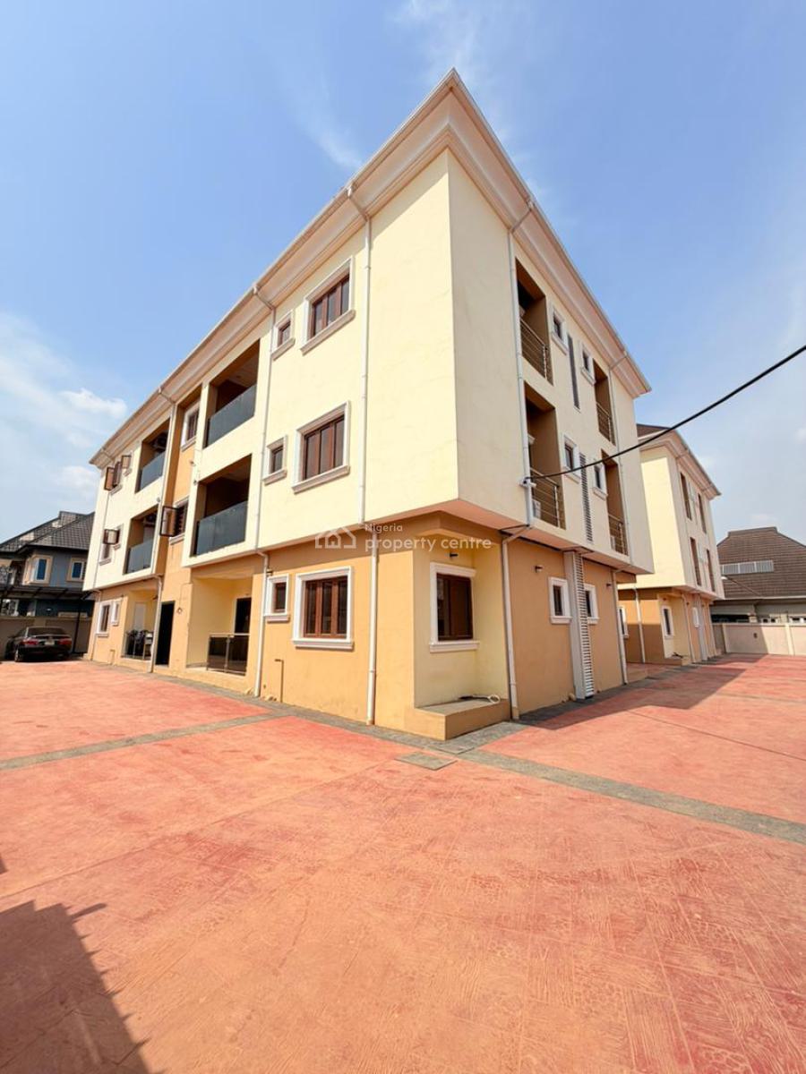 Exquisitely Built 2 Bedroom Apartment in a Strategic Location, Alimosho, Lagos, Flat / Apartment for Sale