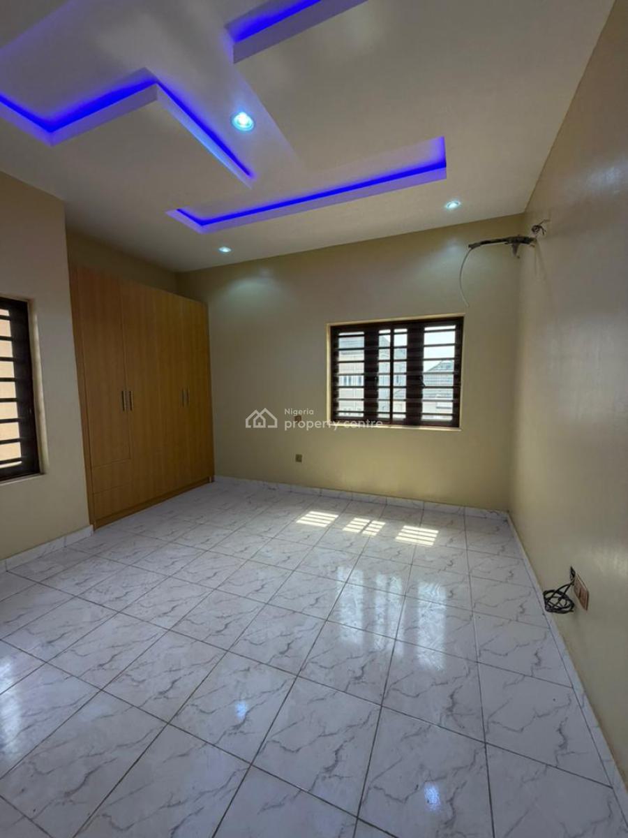 Exquisitely Built 2 Bedroom Apartment in a Strategic Location, Alimosho, Lagos, Flat / Apartment for Sale