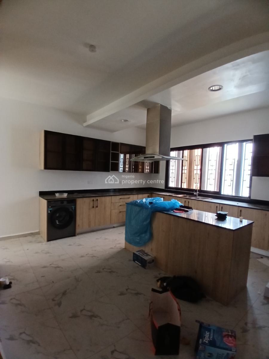Well Renovated 5 Bedroom Detached Duplex with 1 Room Bq, By National Assembly Quarters, Apo, Abuja, Detached Duplex for Rent