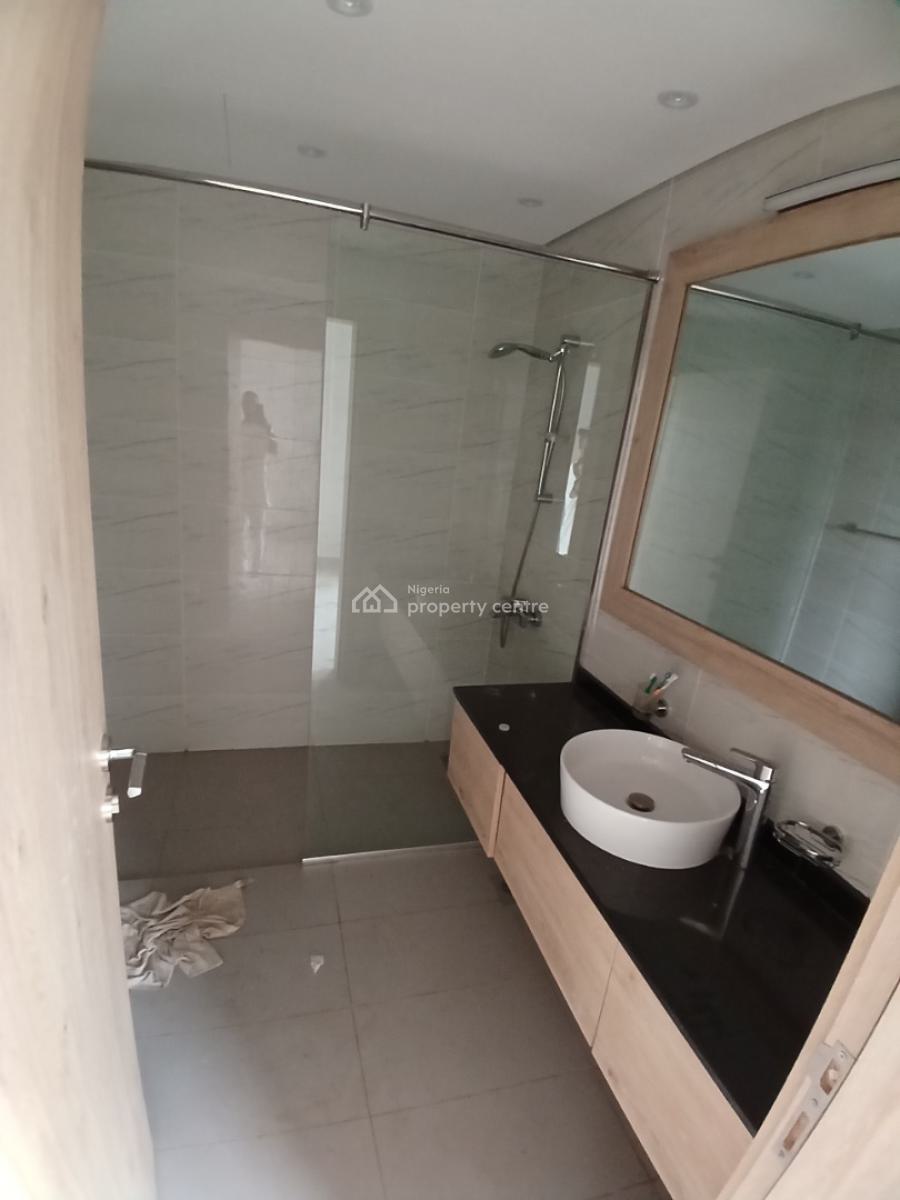 Well Renovated 5 Bedroom Detached Duplex with 1 Room Bq, By National Assembly Quarters, Apo, Abuja, Detached Duplex for Rent