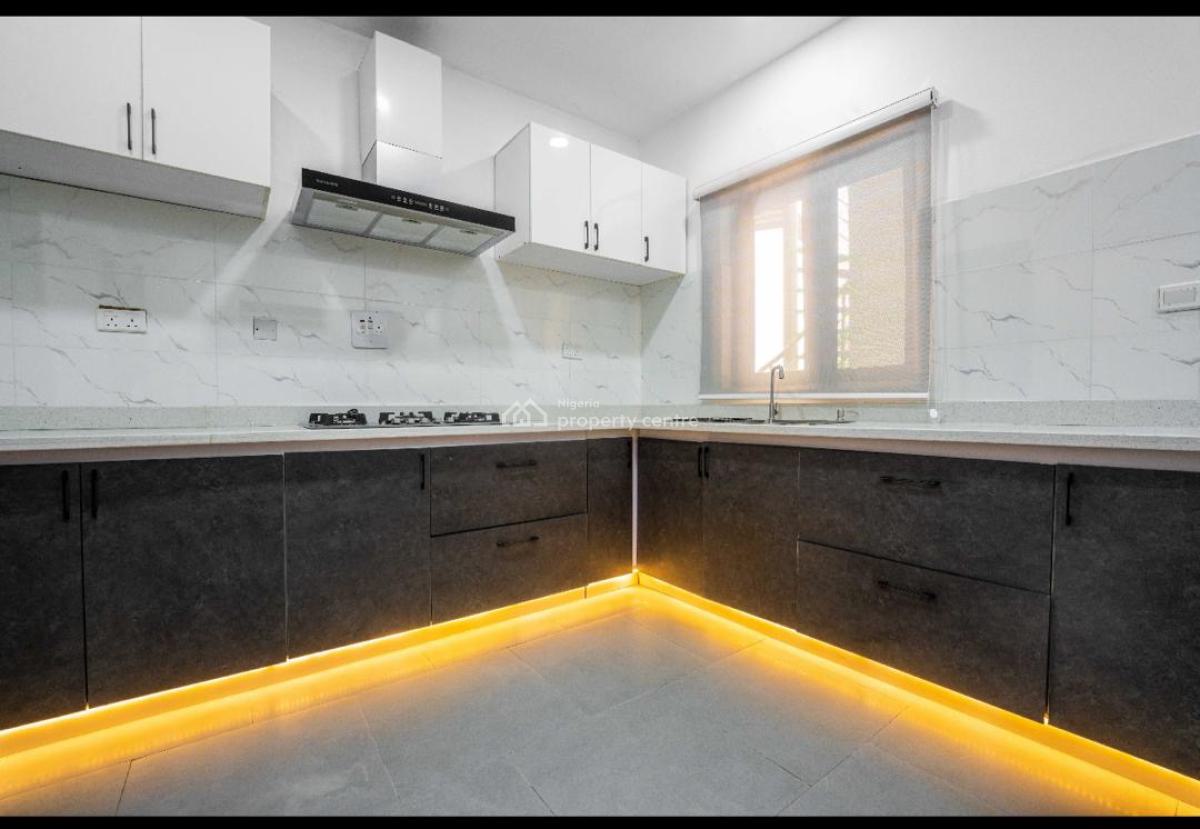 Luxury 1 Bedroom Apartment, What Happen Here Stays Here, Lekki Phase 1, Lekki, Lagos, Mini Flat (room and Parlour) Short Let