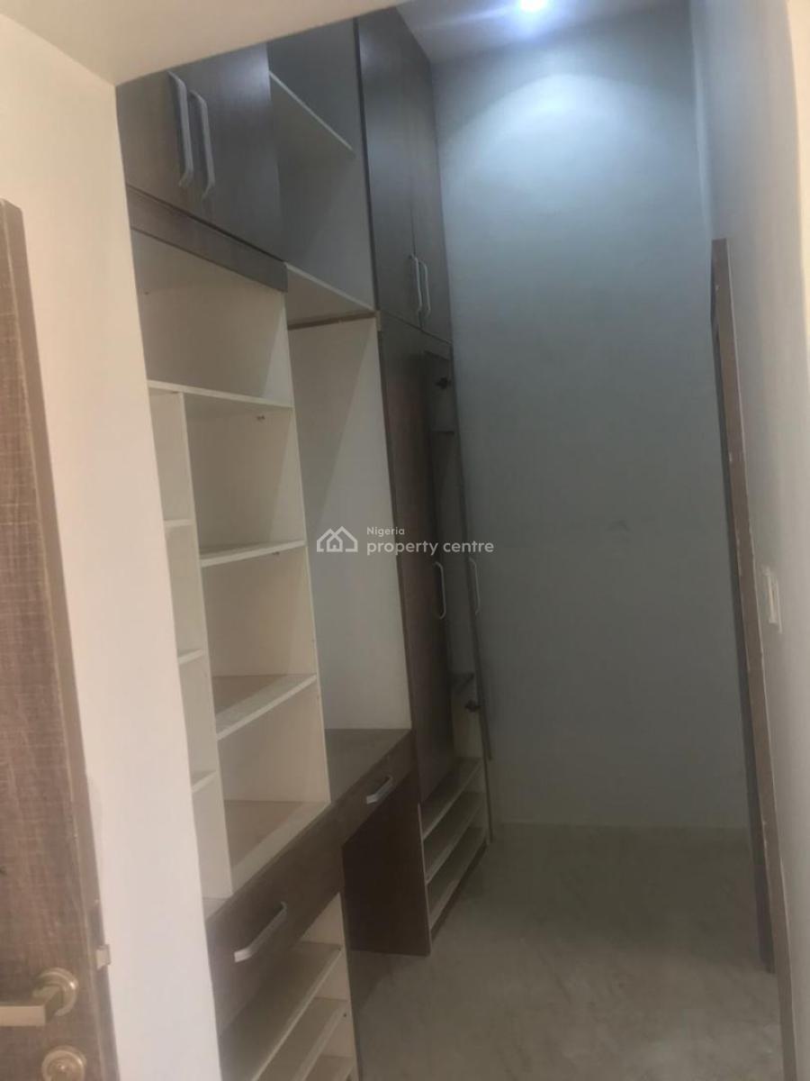 a Nicely Built 5 Bedroom Duplex in a Secured Area, Iyaganku, Ibadan, Oyo, Terraced Duplex for Sale