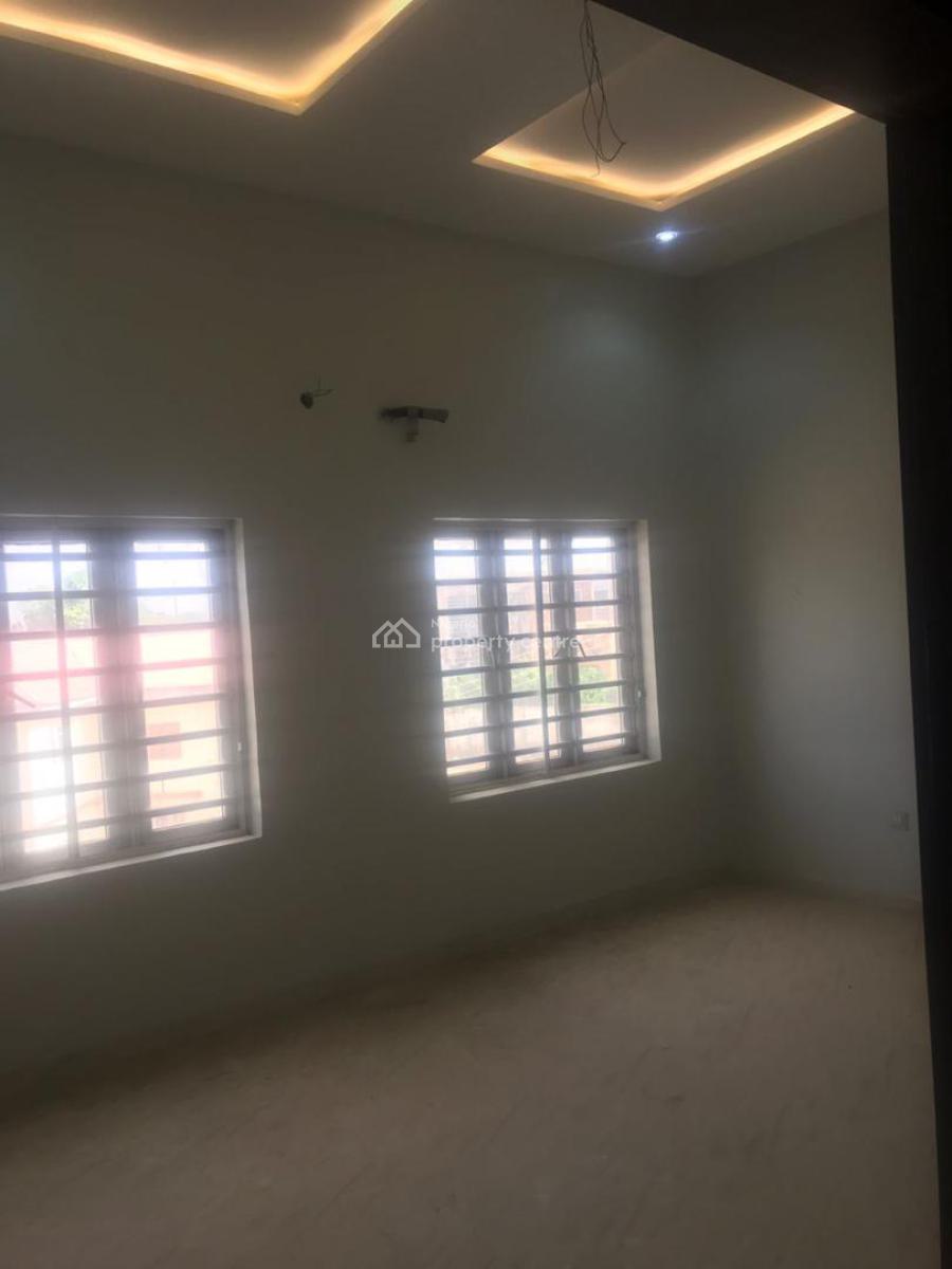 a Nicely Built 5 Bedroom Duplex in a Secured Area, Iyaganku, Ibadan, Oyo, Terraced Duplex for Sale