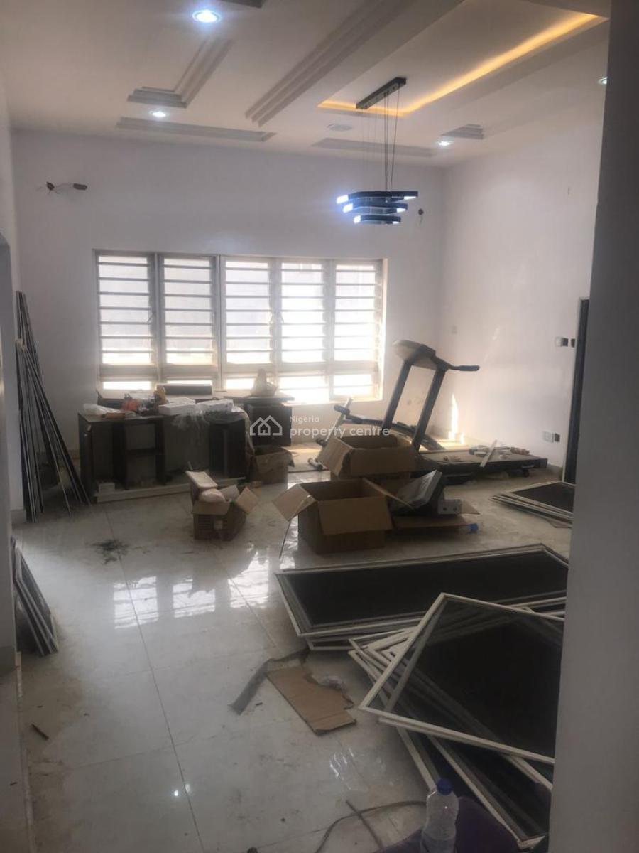 a Nicely Built 5 Bedroom Duplex in a Secured Area, Iyaganku, Ibadan, Oyo, Terraced Duplex for Sale